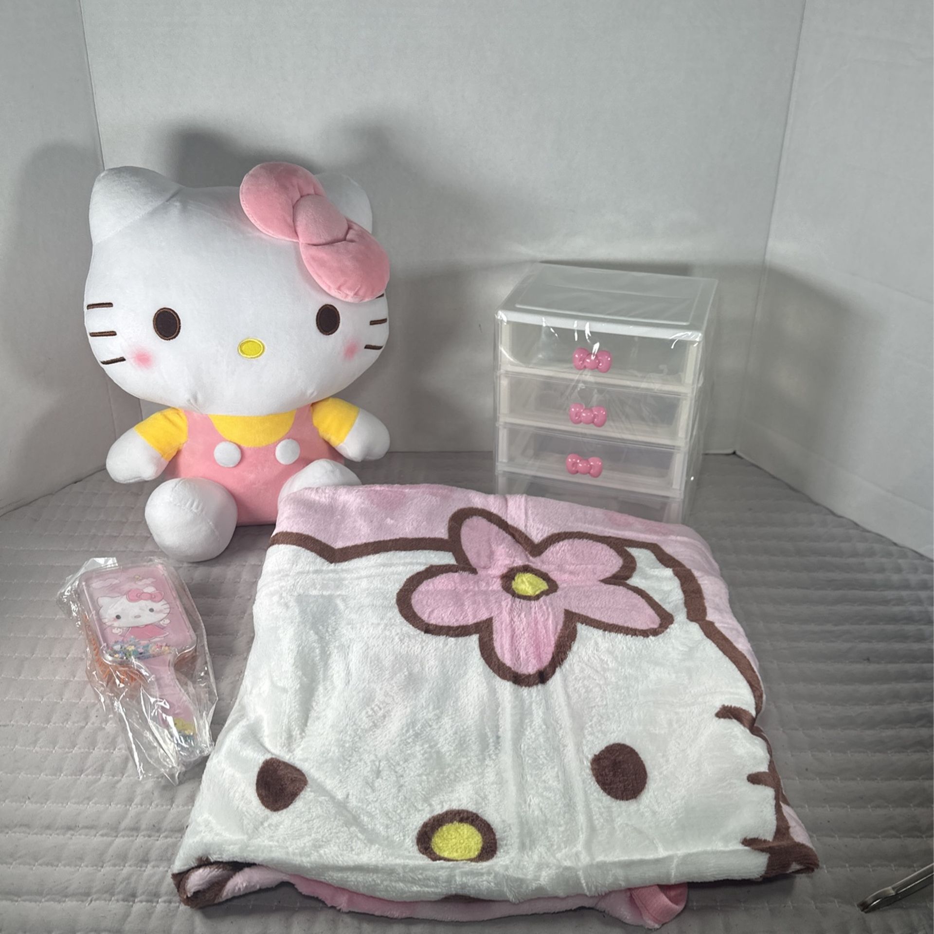 Hello Kitty Room Decor