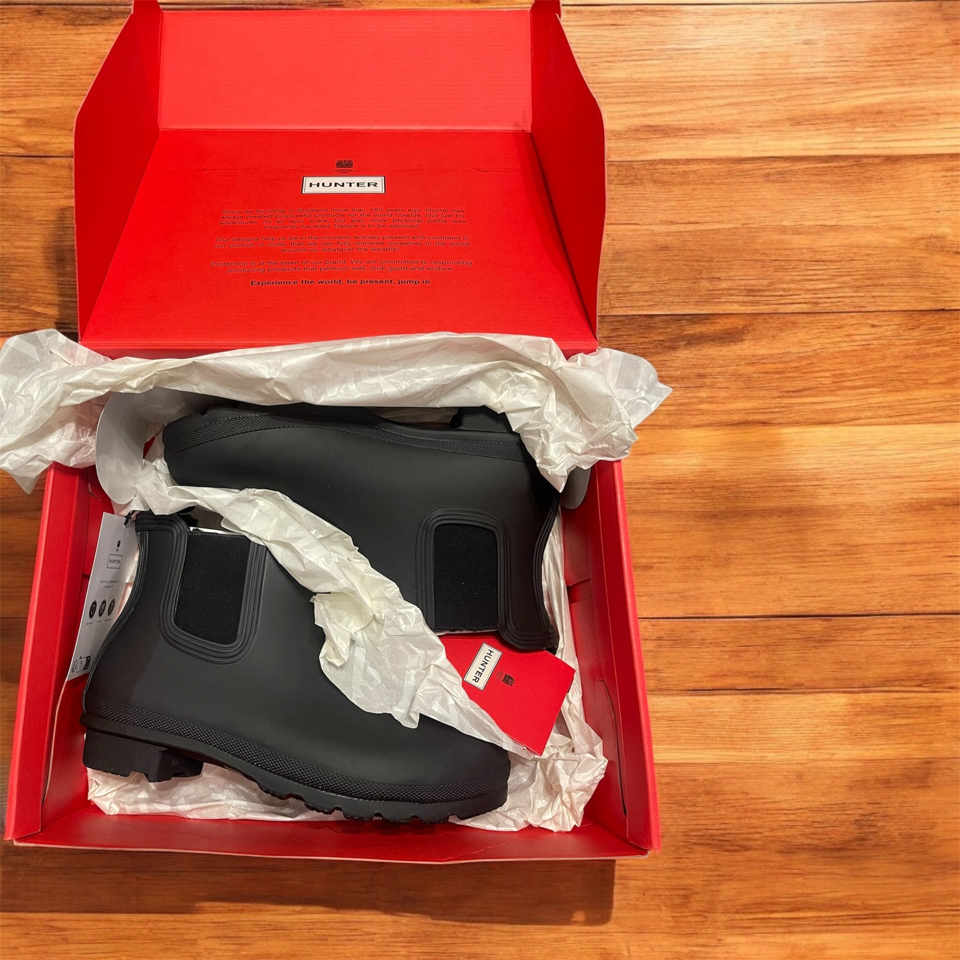 Hunter Original Chelsea Insulated Boot Black Size 8 Brand New On Box