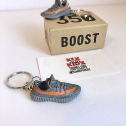 Kanye 350 V2 Beluga 3D Mini Sneaker Keychain