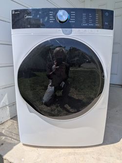 Midea  8 cubic ft. gas dryer with sensor dry