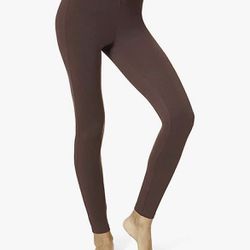New Unopened HUE Women's Wide Waistband Blackout Cotton Leggings, Assorted  for Sale in Fullerton, CA - OfferUp