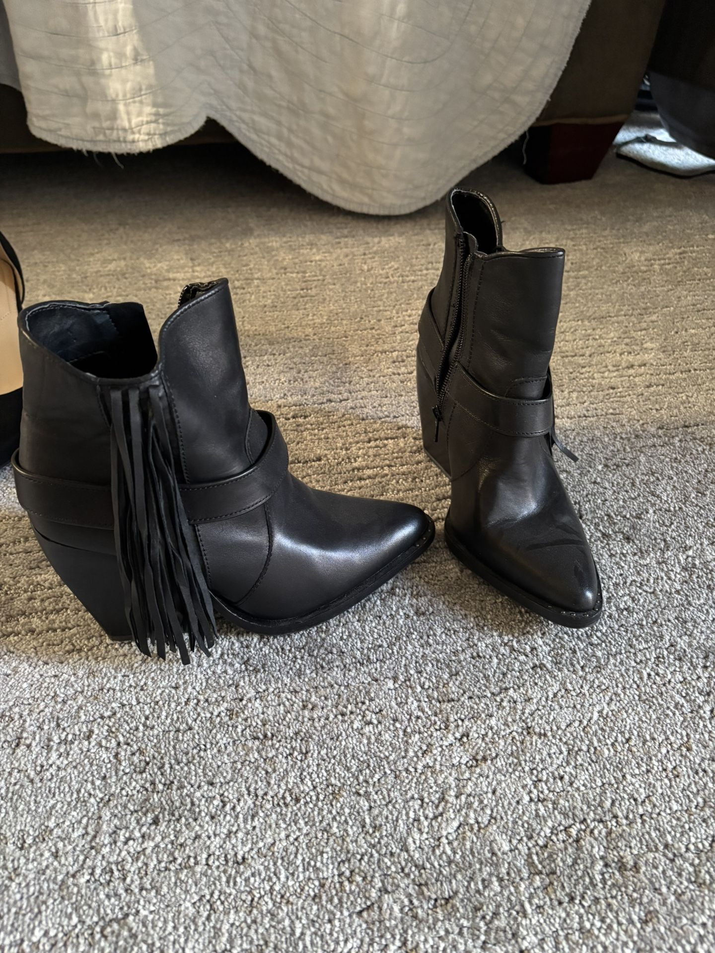 Ankle Boots With Fringes