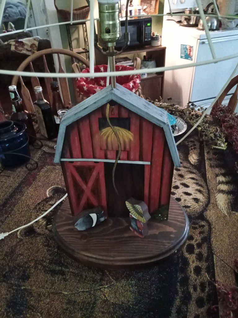 Cute Little Barn And Animal Lamp
