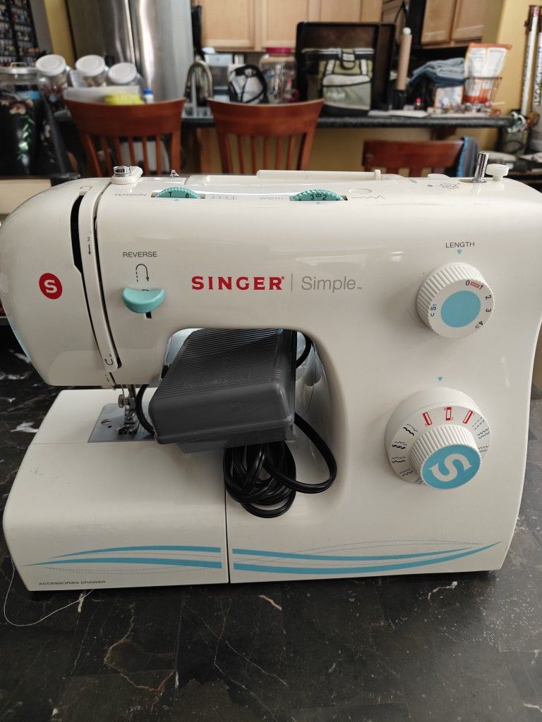 Singer Sewing Machine