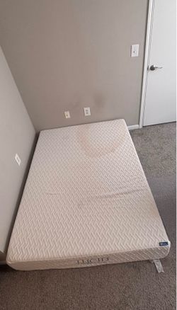Full size mattress- good condition