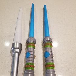 3 kids toy light sabers