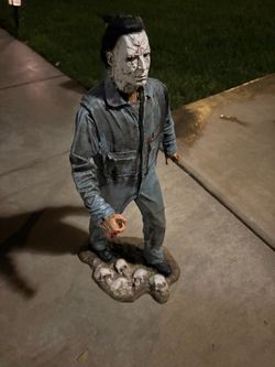 michael myers statue figure