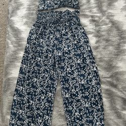 Women clothes bundle.