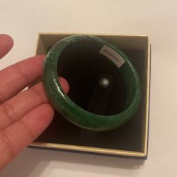 Emerald Green Jadeite  Bangle 58mm