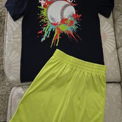 Boy's NIKE Short And Tee Set Size 6