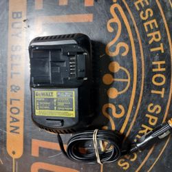 DeWalt  Car Battery 20v/12v Charger 