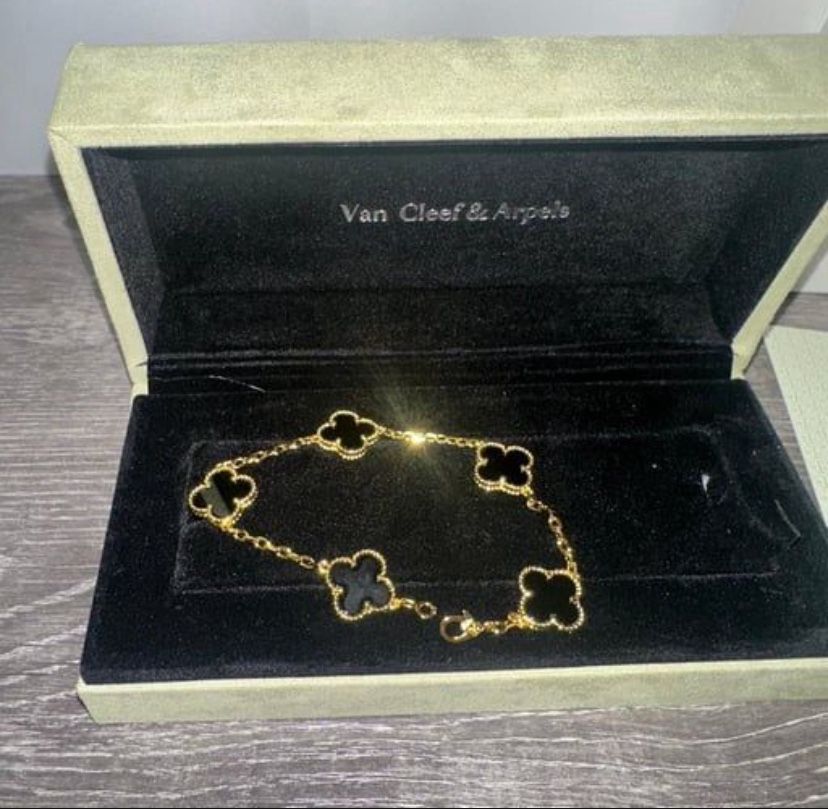 Black Van Cleef