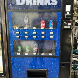 Royal Vendors Soda Drink Vending Machine Cold