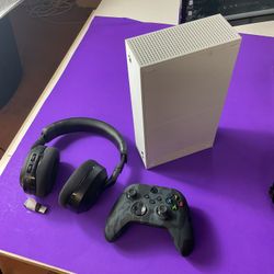 Xbox Series S 512GB Console Bundle with Turtle Beach Wireless Headset & Camo Controller