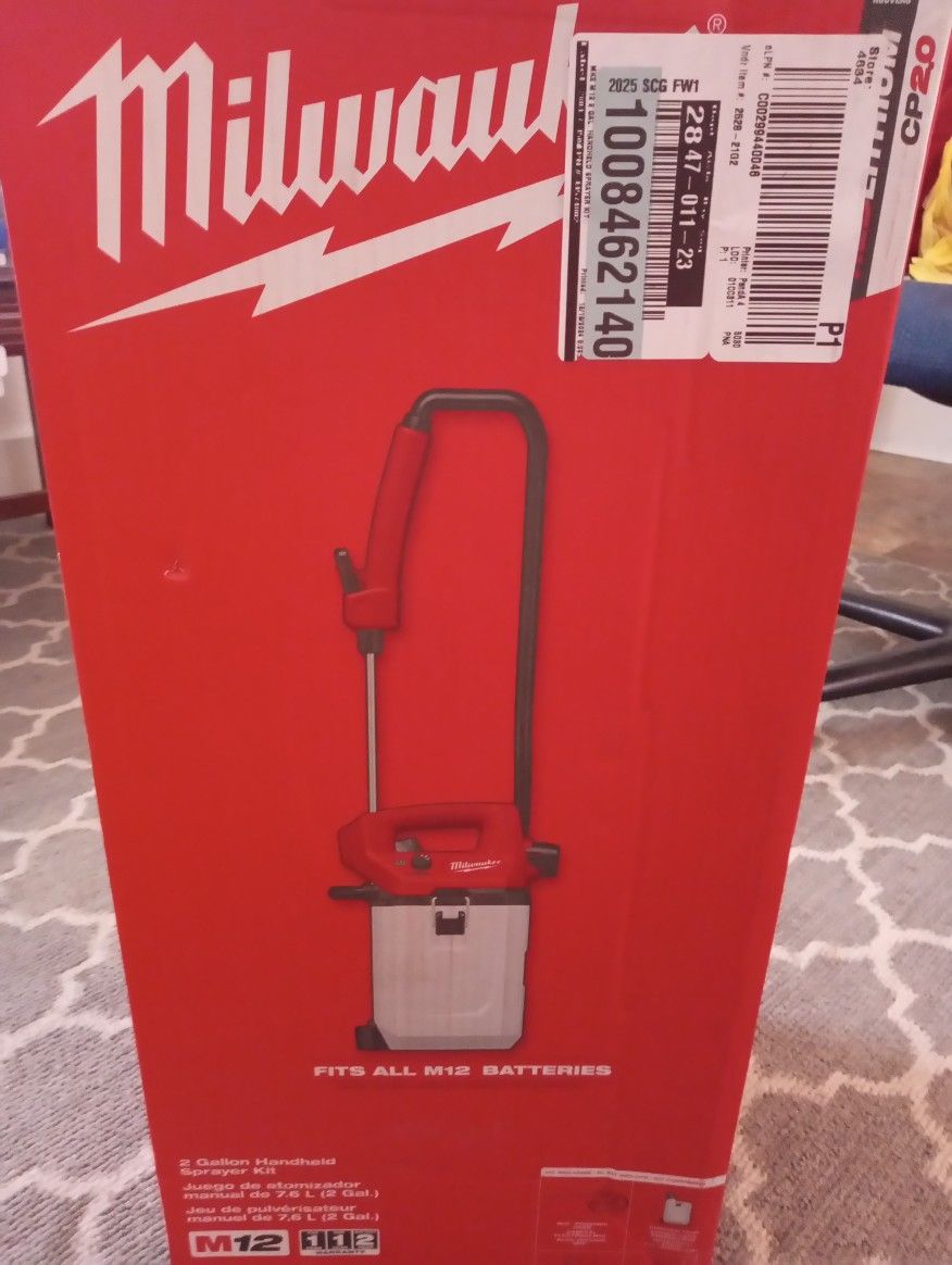 Milwaukee 2 Gallon Handheld Sprayer Kit 