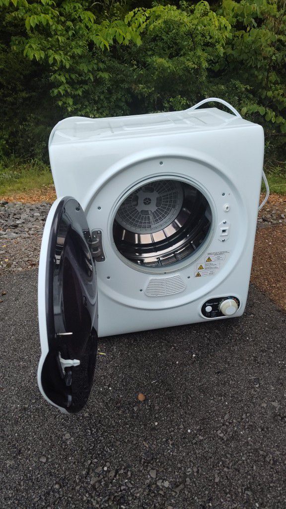 $***50 Bucks****Dryer Magic Chef !!!$50 Bucks !!!!!Ideal For Camper / Hunting & Fishing Shak Or Even A Tiny Home 