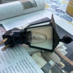 Vintage night light - lantern Style 1950’s