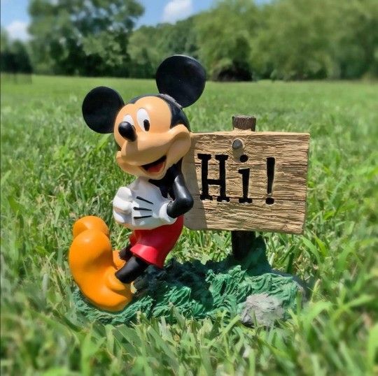 Vintage Large Disney Mickey Mouse Hi Sign ! Garden Statue - 8 Inches Tall