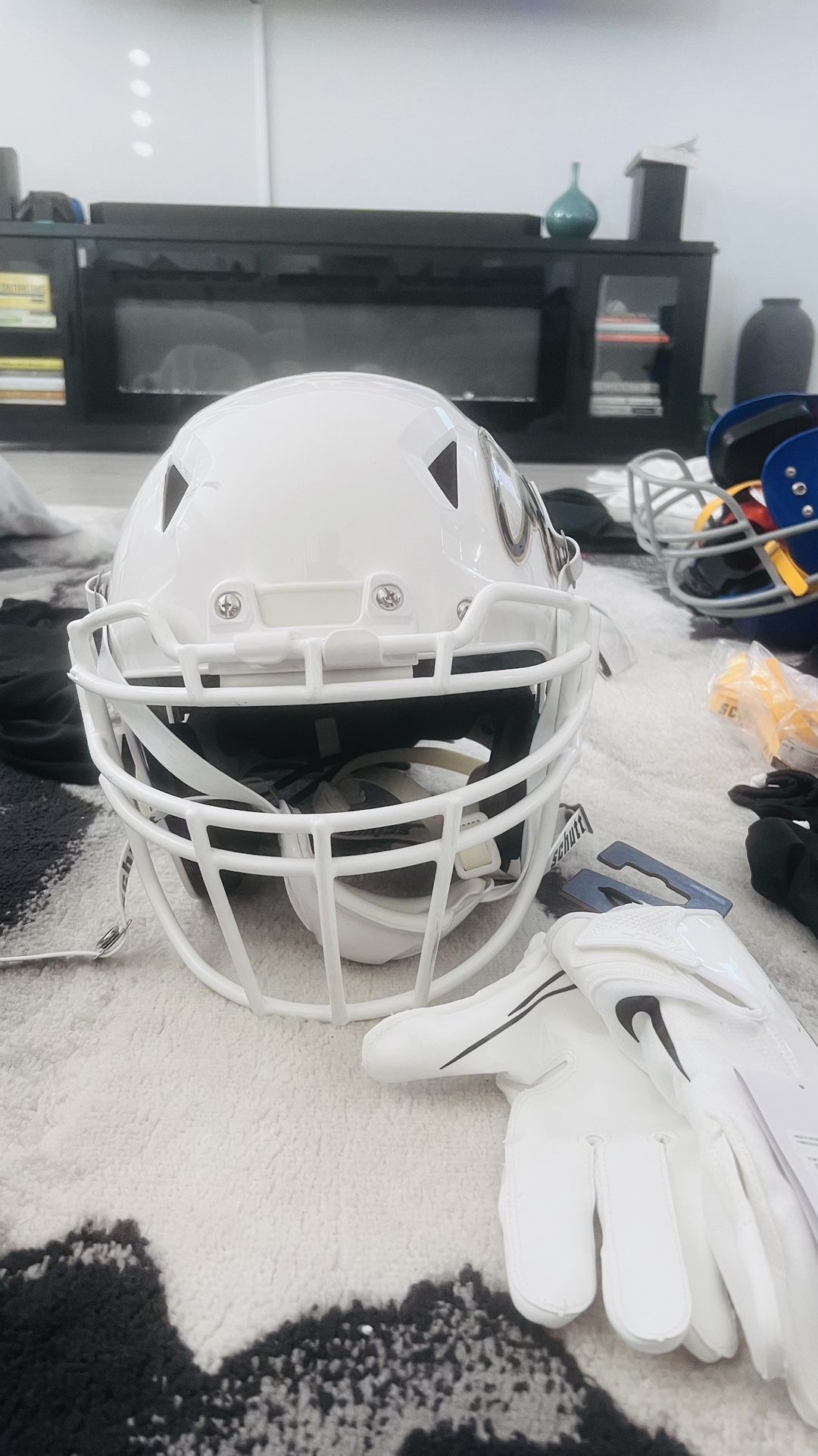 Schutt Vengeance Pro LTD