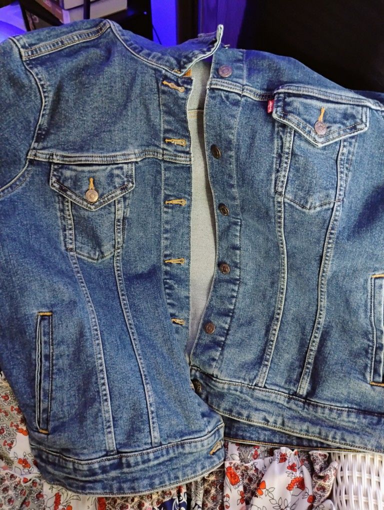 Women's Levi's Denim Jacket