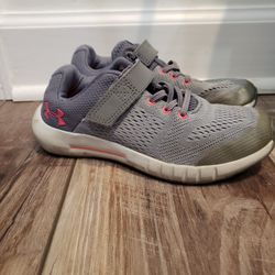 Kids Under Armour Girls Sport Shoes Size 1Y