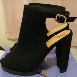 Black Peep Toe Suede Heels with Adjustable ankle strap (Size6.5) Worn Once Like New No Box $5 Pick up Mckinney
