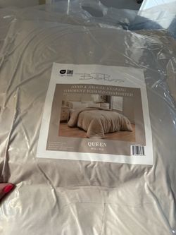 Queen Comforter New 