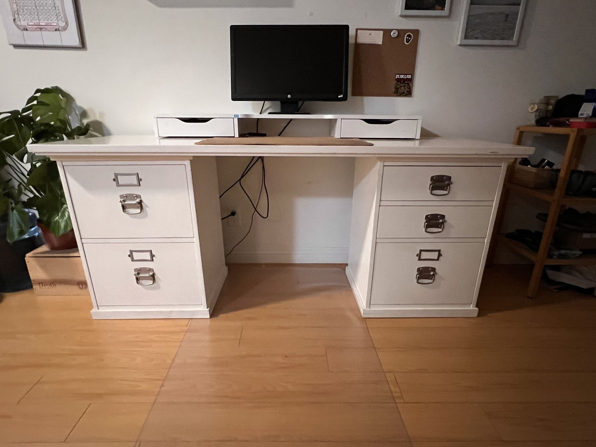 Pottery Barn Bedford Desk White for Sale in Los Angeles, CA OfferUp