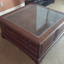 Coffee table with drawers