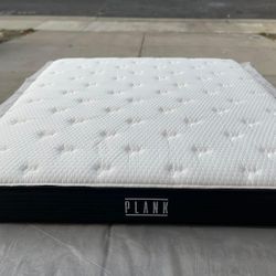 King Size Mattress Clean Used Less Than 30