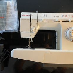 Sewing Machine (Singer)