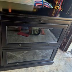 Beautiful Wood Liquor And Wine Cabinet