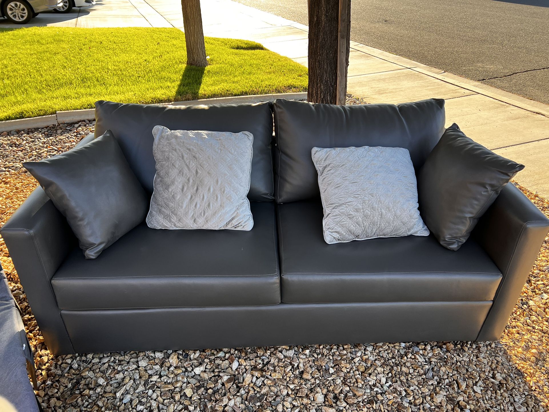 Love Sofa