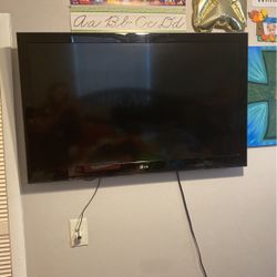 47inch LG tv (Not Smart)
