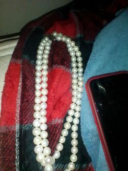White Pearl Beaded Necklace with Silver Clasp