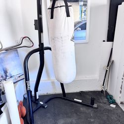 Washer dryer, spinning, punch bag