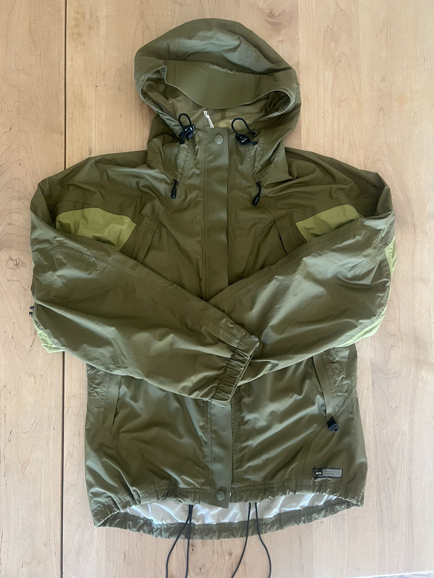 REI Waterproof Jacket Coat Women’s XS Great Condition!