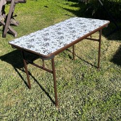 Folding Table 