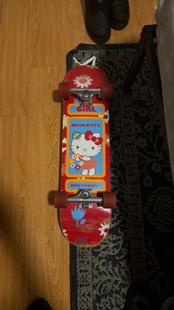 GIRL skateboard Hello Kitty Full set up with Independent trucks