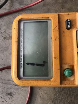 Multi meter, ac/dc, ohms capacitance, works great for the HVAC trades as a starter meter, or a beater meter. $20 firm, not interested in selling to l