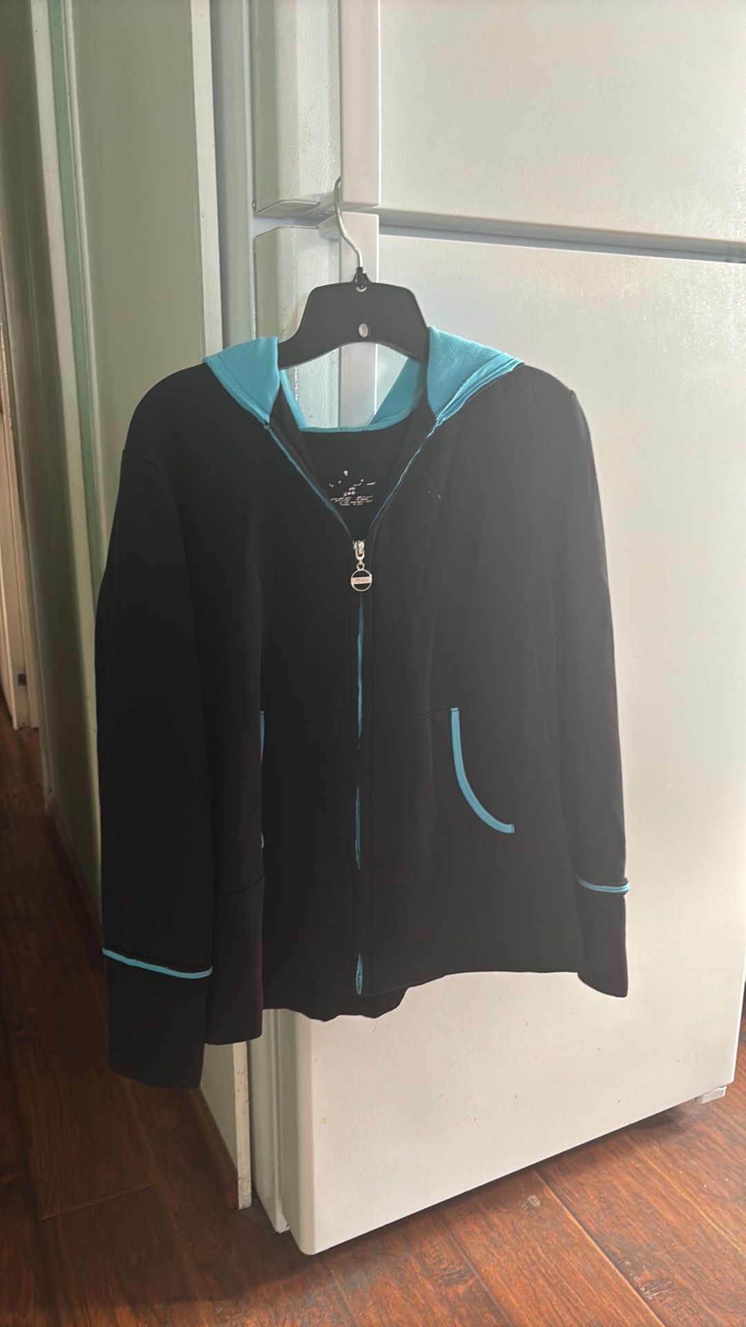 Women’s hooded sweatshirt Women’s hooded sweatshirt