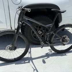 Giant Stance 2 29” Full suspension mountain bike (size Large)