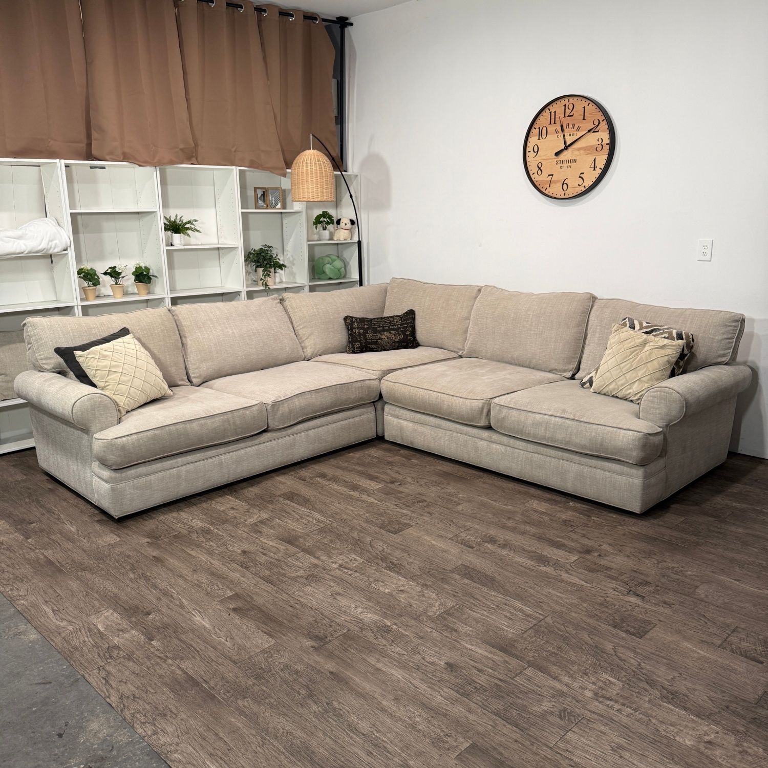 Beige Cindy Crawford Sectional Couch! Delivery Available!