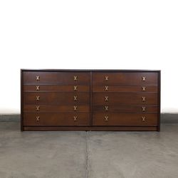 Vintage Mid-Century Modern 10-Drawer Dresser By Paul Frankl for Johnson Furniture, c.1950s