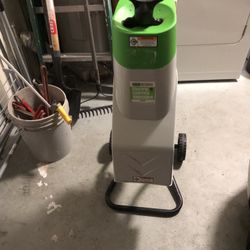 Electric Chipper Shredder
