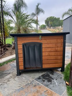 Steel frame Wood Doghouse with asphalt roof