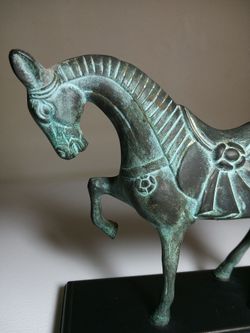Horse Statue made of Metal