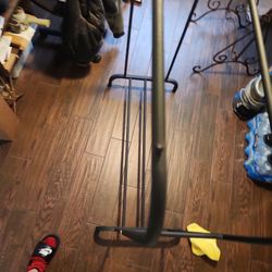 Hey rap to hang close