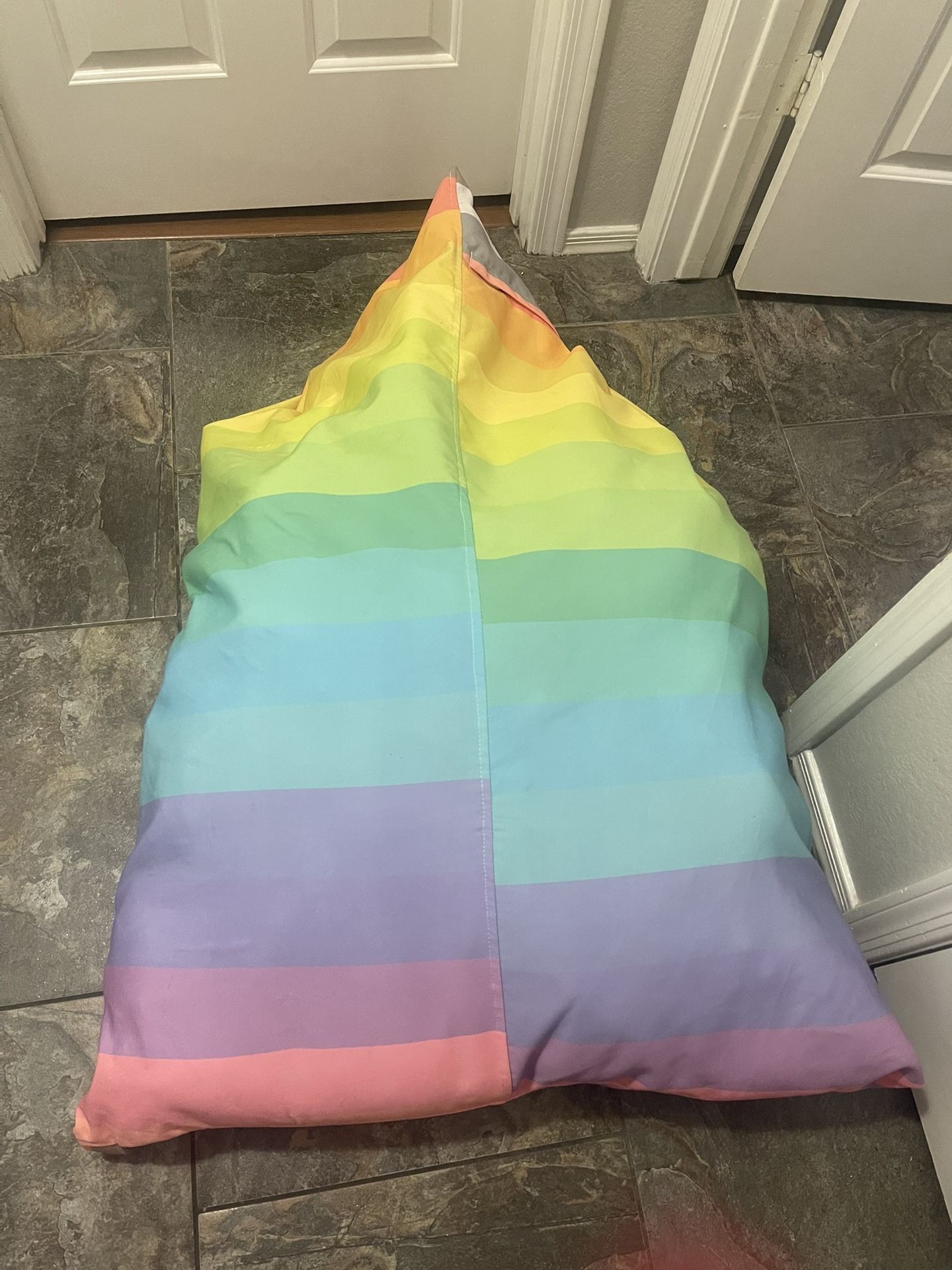 FREE “Bean Bag” Storage Filled With Dolls And Stuffed Animals
