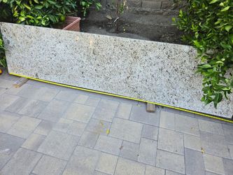 Large Granite Slab 8’10” x 2’1” (3/4” Thick) – Perfect for Remodel